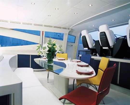 Pershing 115 Conheça o Iate do Eike Batista BridgeDining Pershing 115 Conheça o Iate do Eike Batista